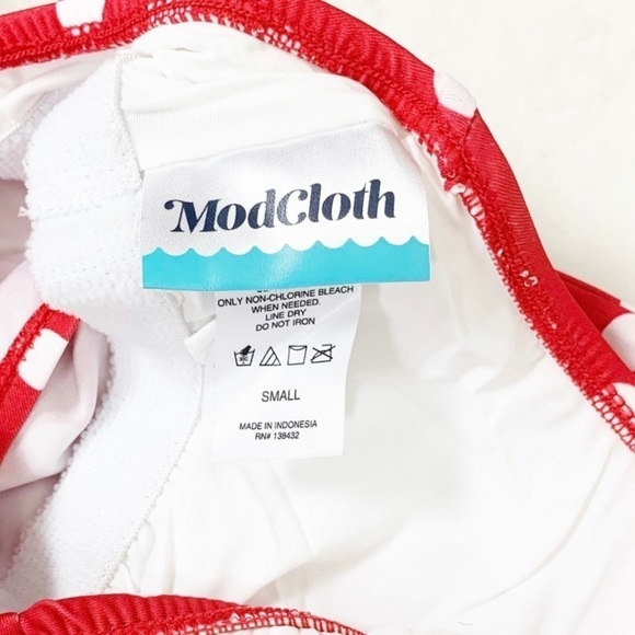 NEW ModCloth Reese Polka Dot Wrap Retro Swimsuit - Picture 4 of 6